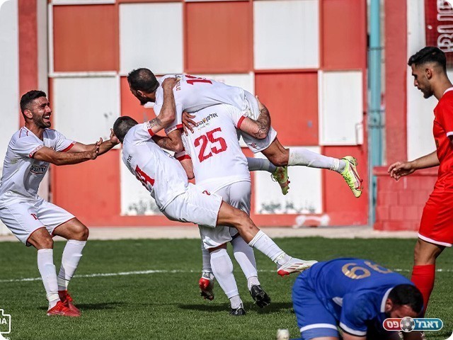 שחקני טייבה עם עמאש (אמיר חאג' יחיא)